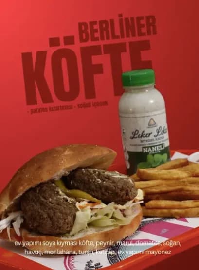 Ayrisim Kitabevi Kafe 4