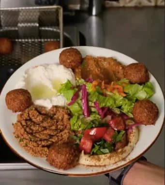Nohut Falafel & Humus 2